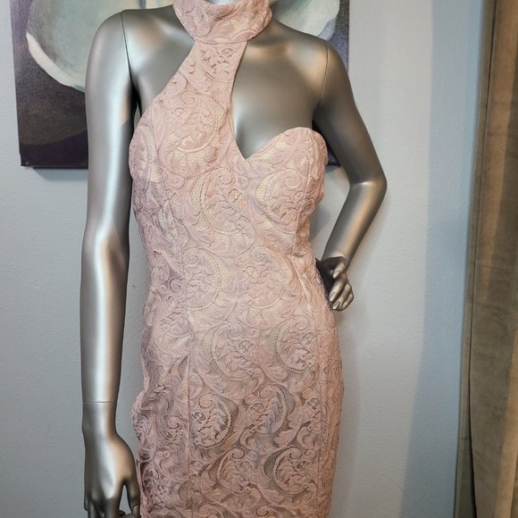 ChicCouture Lace Dress - Picture 4 of 4